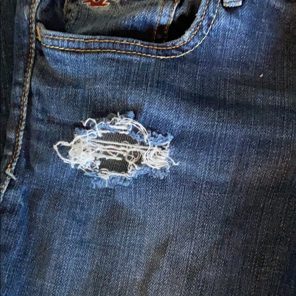 Hollister ripped shredded blue jean capris size 7 - Picture 5 of 12
